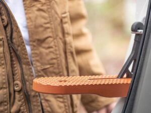 Moki Door Step, A gadget helpful to reach you the car roof, a must have for your summer road trip Essentials List