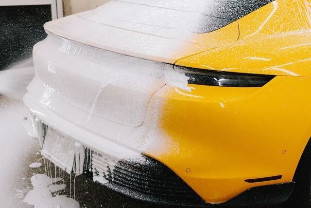 yellow Porsche / Car Cleaning img