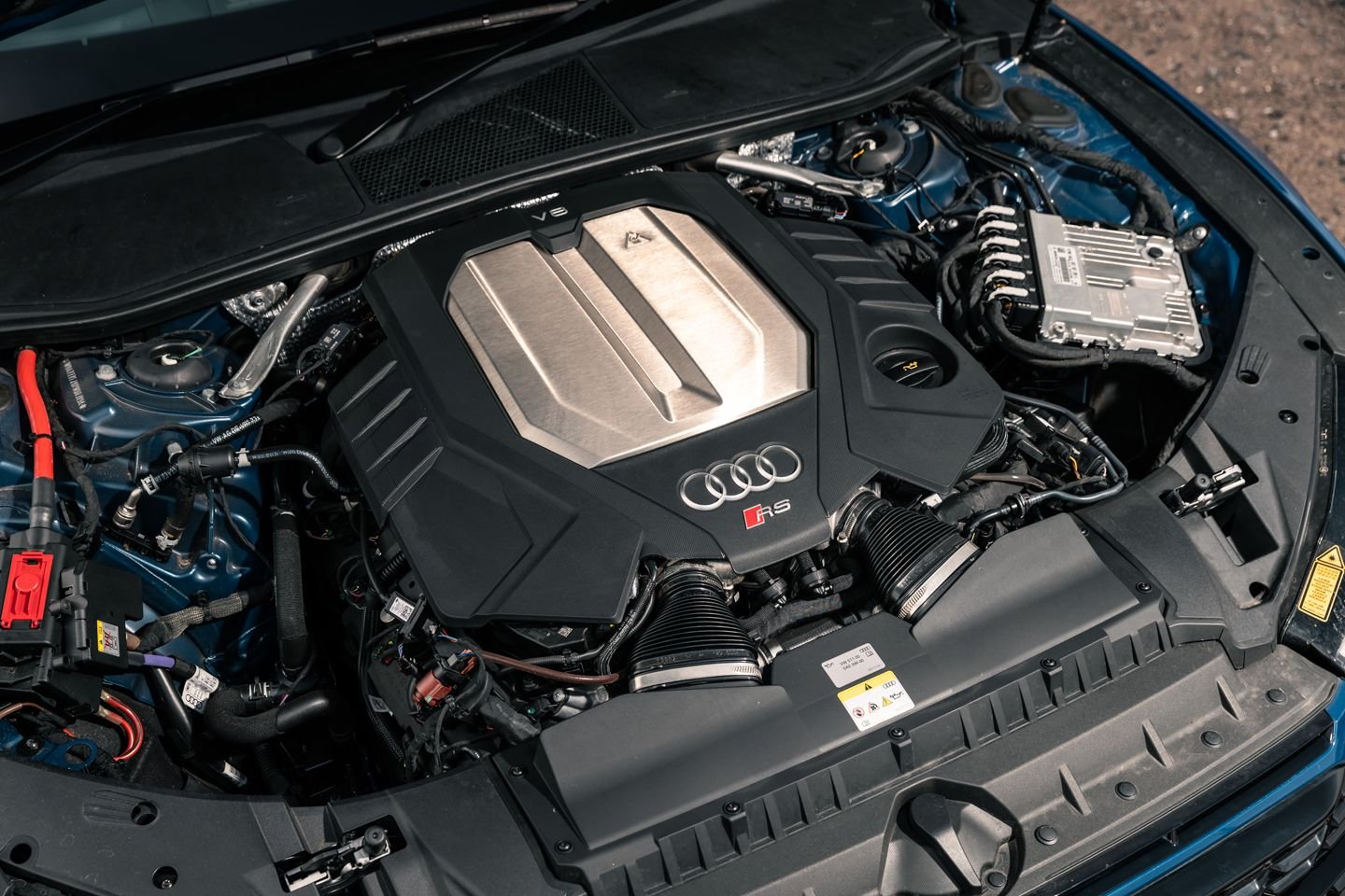 BMW M5 CS vs Audi RS7 Performance